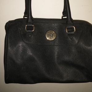 Tommy Hilfiger Speedy style .